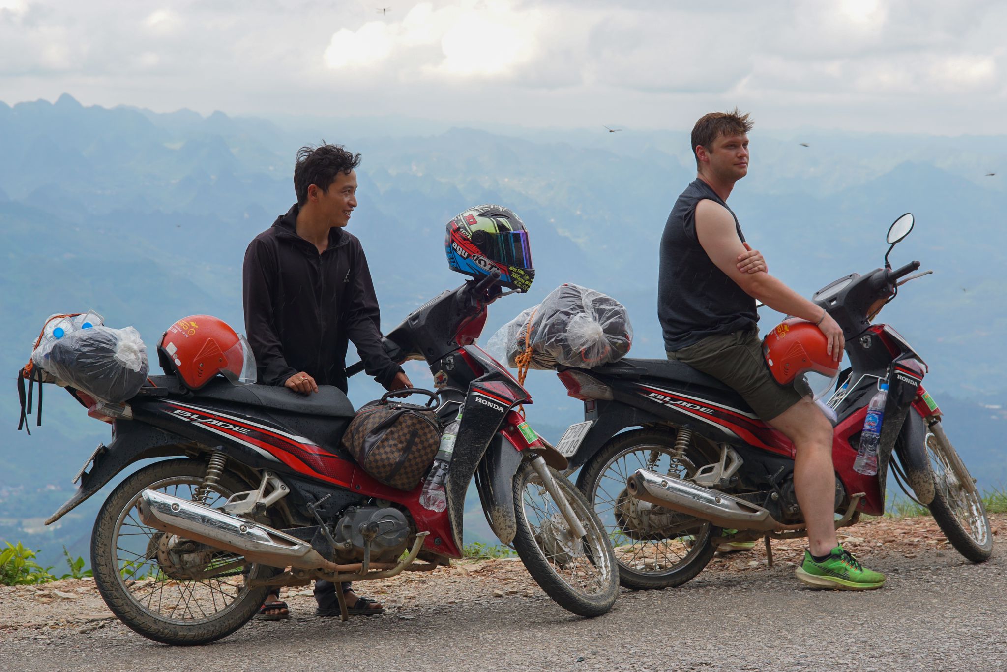 Ha Giang Loop 4d3n tour (included 2 ways bus)